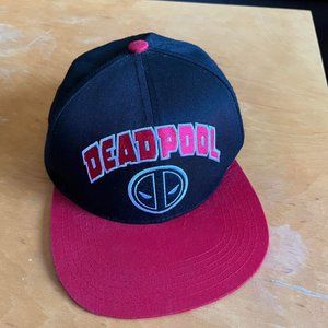 2 Snapbacks - O'Neill & Marvel's Deadpool